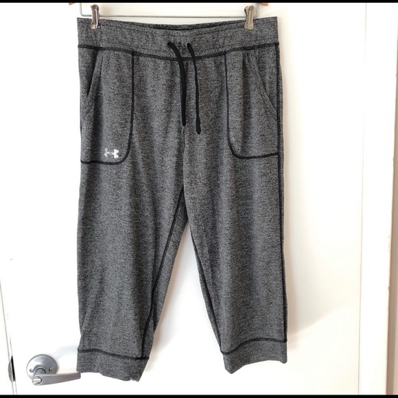 Under Armour Pants - Under armour loose Capri pants LG